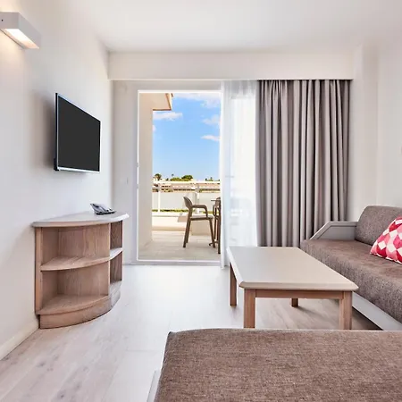 Insotel Cala Mandia