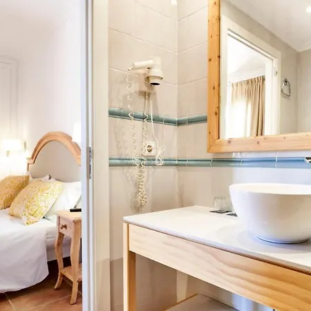 Insotel Cala Mandia 酒店
