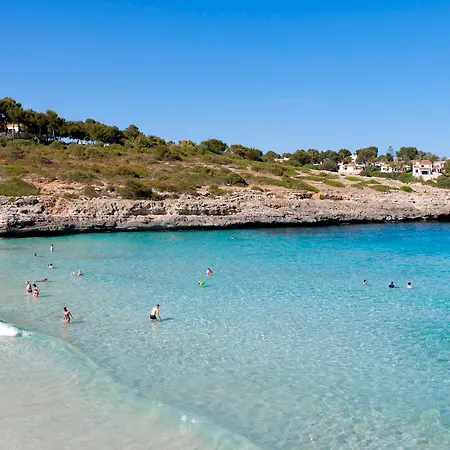 Hotel Insotel Cala Mandia 4*